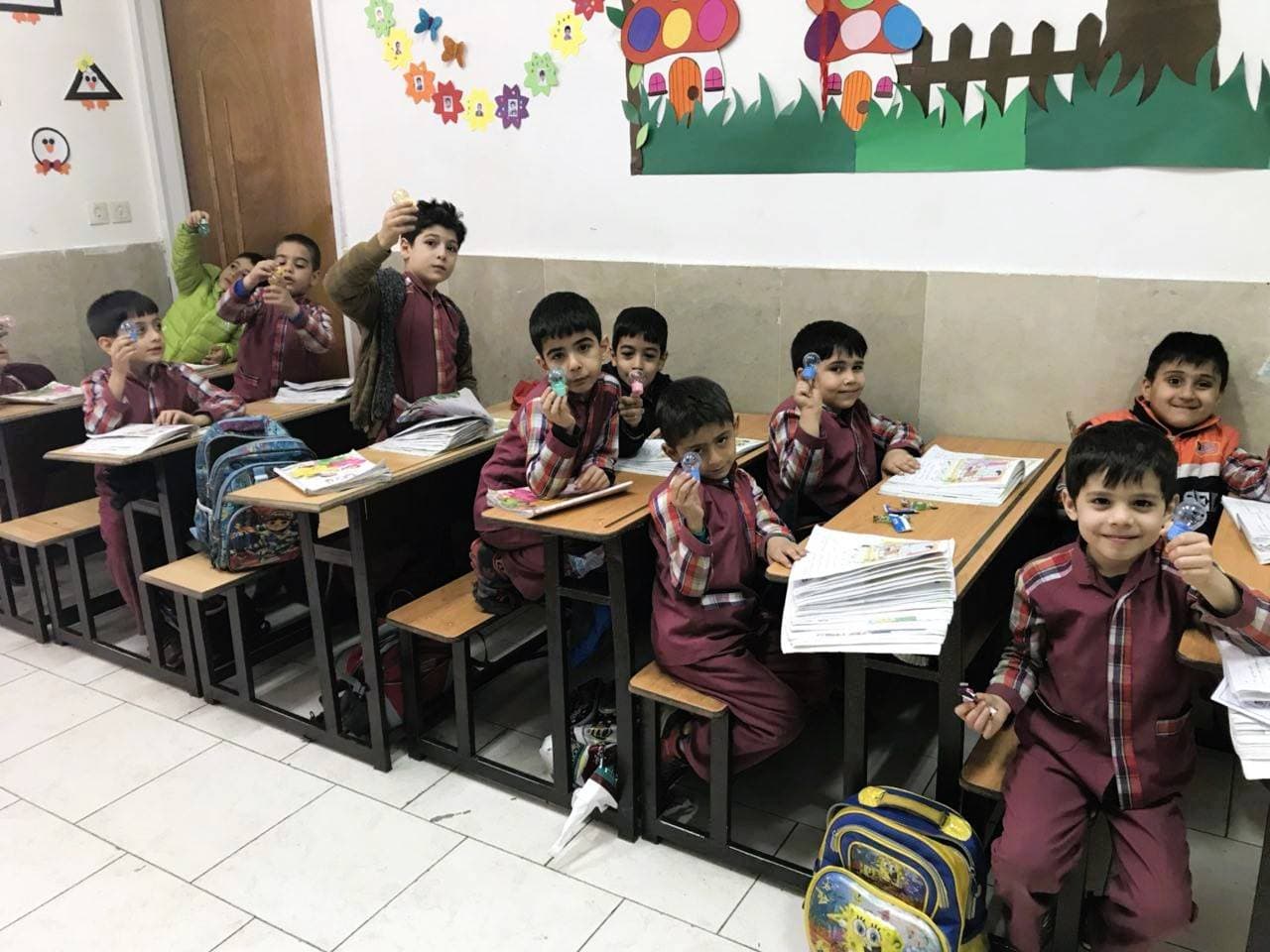 دبستان منتظران کاشان